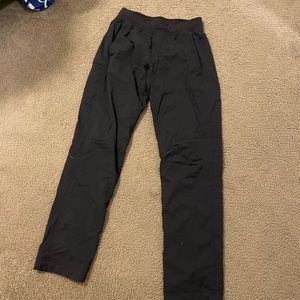 Mens lululemon pants. Size medium. In good shape